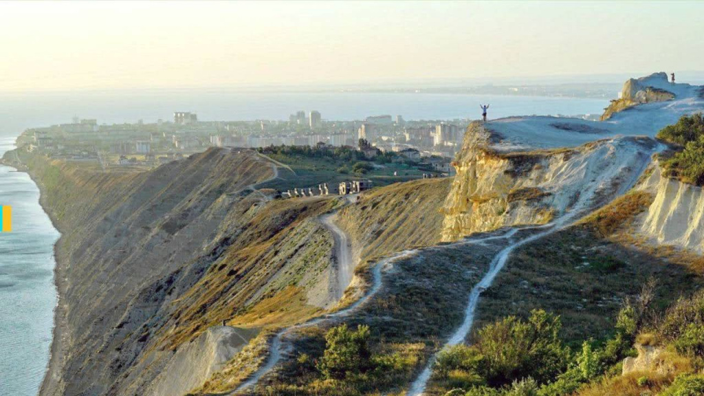 Лысая гора в Анапе смотровая.jpg